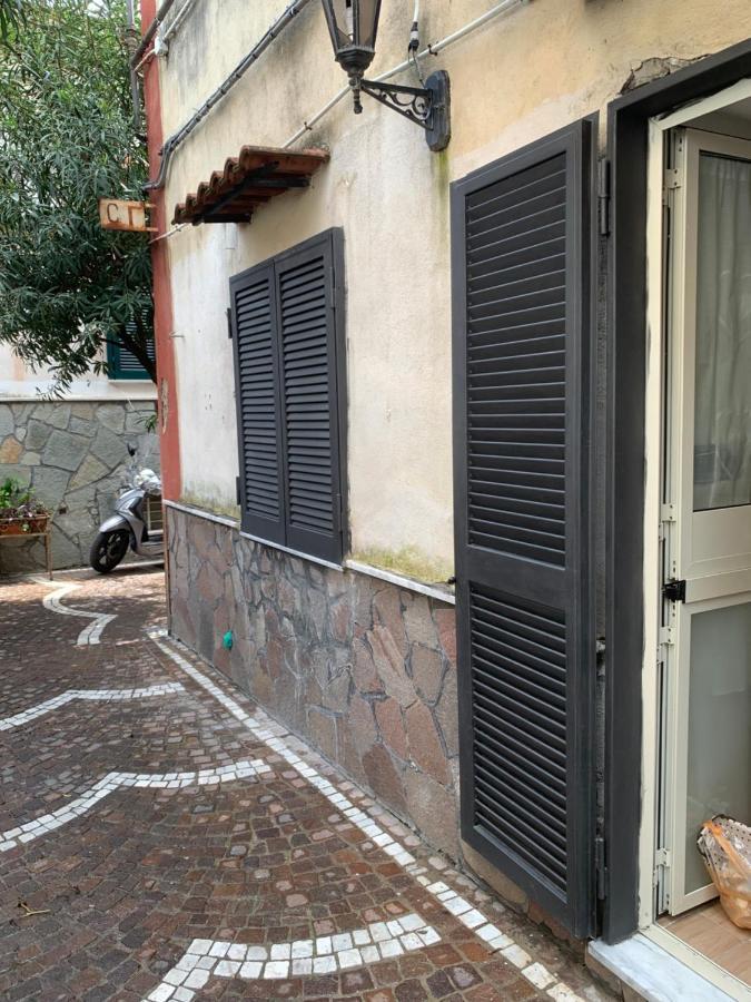 La Casetta Di Carme Napoli Eksteriør billede